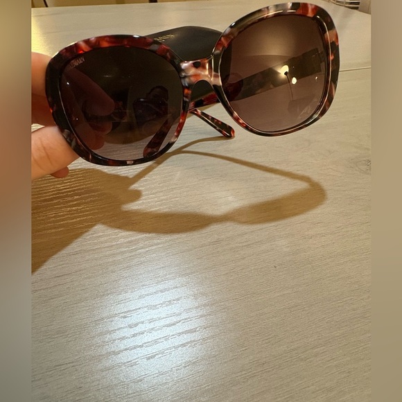 Balmain Tortoiseshell Sunglasses - Picture 10 of 10